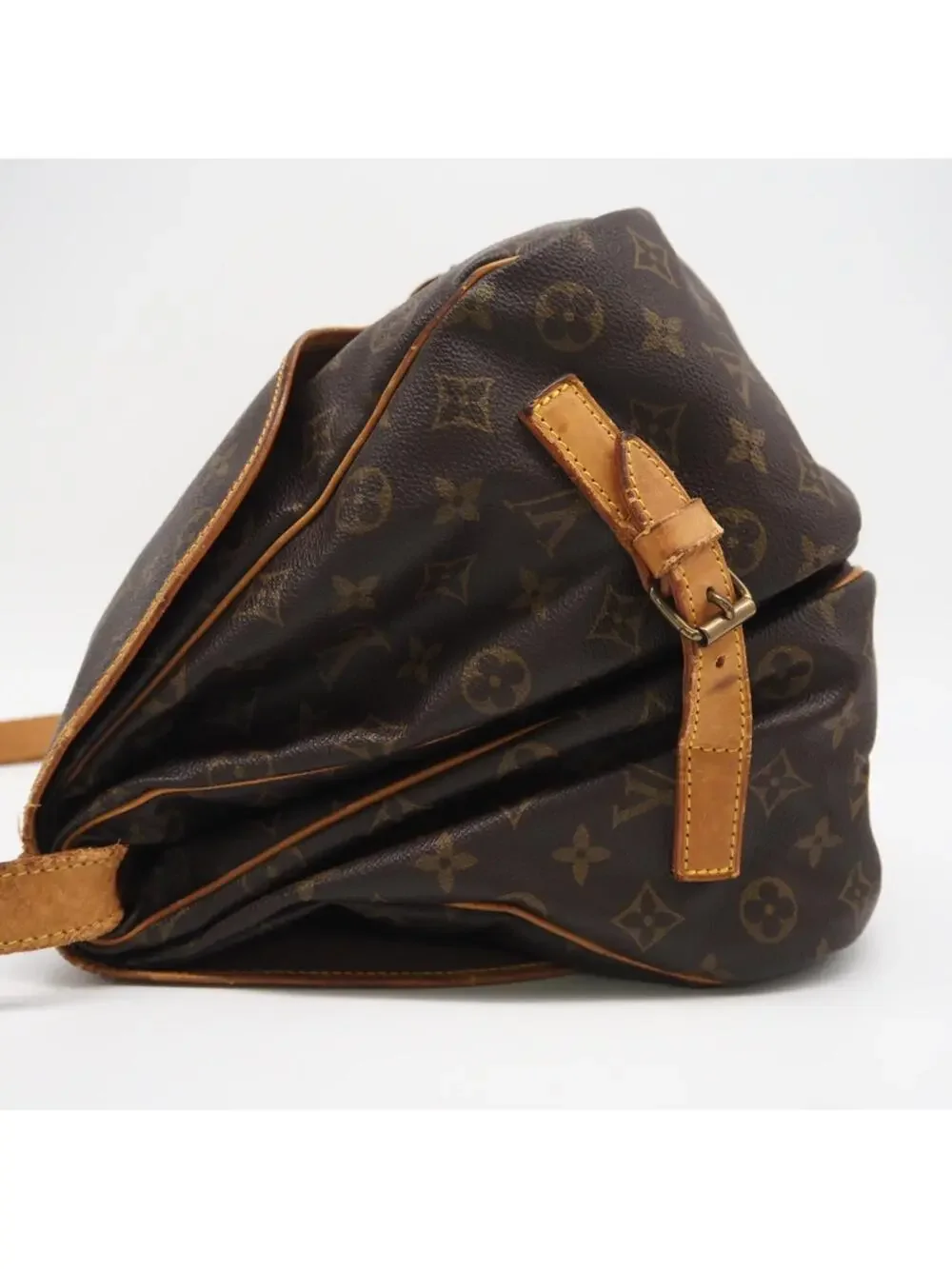 Louis Vuitton Saumur Handbag Canvas 35 #334240L54B